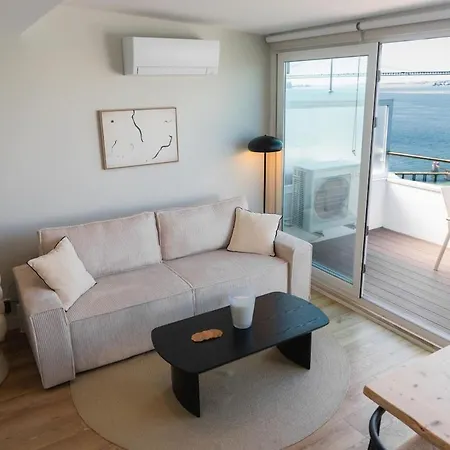 Luxury View & Balcony - Ac & Elevator