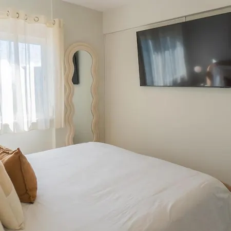 Luxury View & Balcony - Ac & Elevator דירה ליסבון