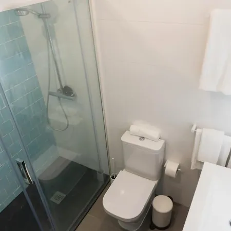 Luxury View & Balcony - Ac & Elevator Appartement Lissabon