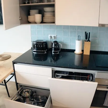 Luxury View & Balcony - Ac & Elevator Appartement Lissabon