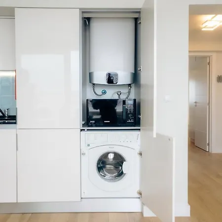 דירה Luxury View & Balcony - Ac & Elevator