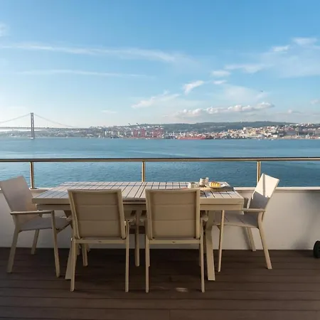 דירה Luxury View & Balcony - Ac & Elevator