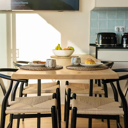 Luxury View & Balcony - Ac & Elevator