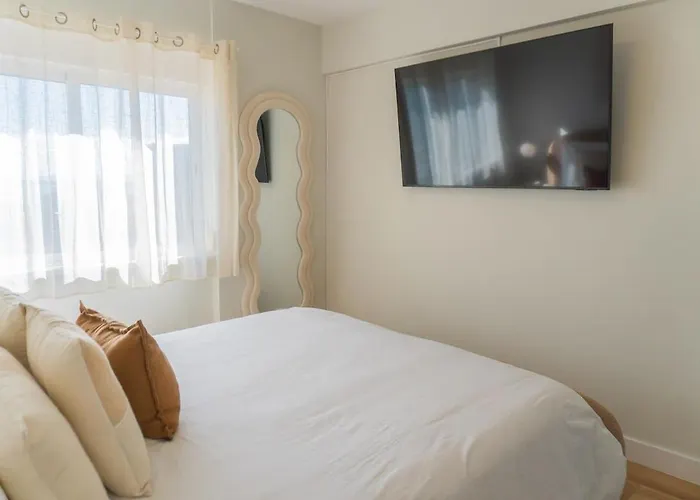 Luxury View & Balcony - Ac & Elevator Apartamento Lisboa