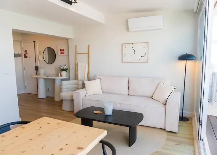 Luxury View & Balcony - Ac & Elevator * Lisboa