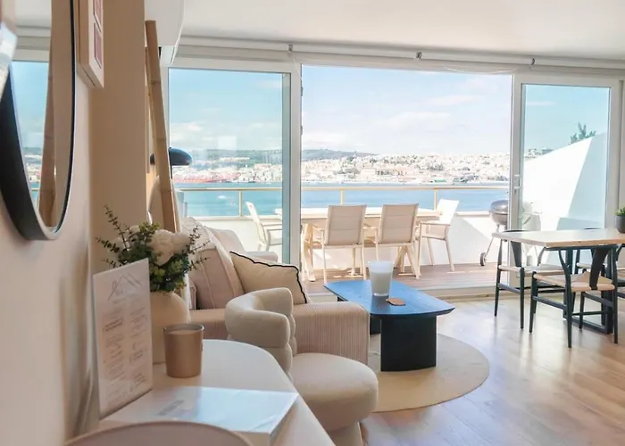 Lejlighed Luxury View & Balcony - Ac & Elevator *