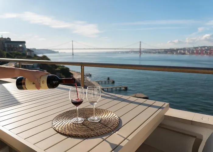 Luxury View & Balcony - Ac & Elevator * Lisboa