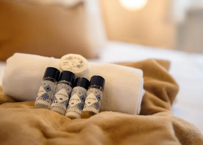 Luxury View & Balcony - Ac & Elevator Lejlighed *