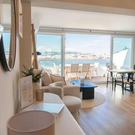 아파트 Luxury View & Balcony - Ac & Elevator *