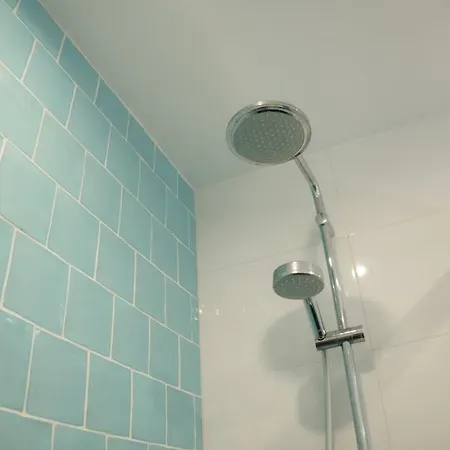 아파트 Luxury View & Balcony - Ac & Elevator 리스본